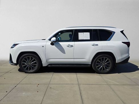 Used 2023 Lexus LX 600 F Sport w/ Accessory Package (Z1) AWD/4WD image 6