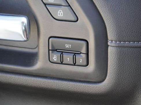 Used 2023 GMC Sierra 2500 Denali w/ Denali Ultimate Package image 25