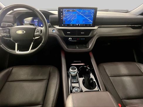 Used 2025 Ford Explorer Platinum w/ LUX Leather Package AWD/4WD image 14