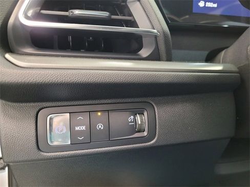 New 2026 Chevrolet Traverse LT image 25