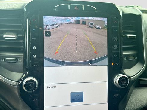 Used 2023 RAM 1500 Laramie AWD/4WD image 17