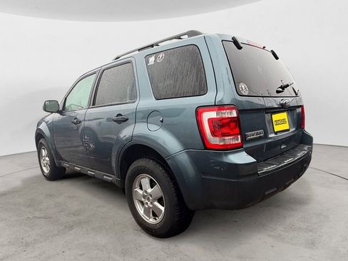 Used 2011 Ford Escape XLT w/ Convenience Group AWD/4WD image 2