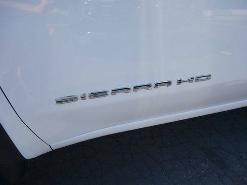 Used 2024 GMC Sierra 2500 Pro AWD/4WD image 16