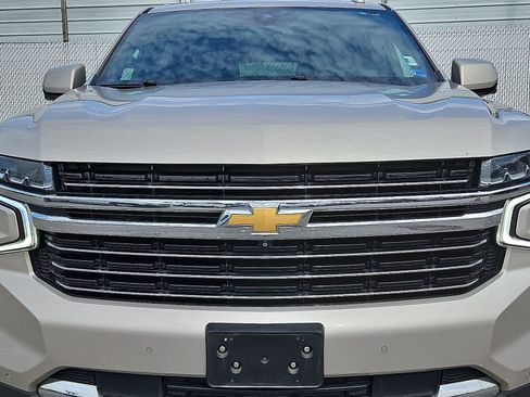 Used 2021 Chevrolet Suburban LT w/ LT Signature Package AWD/4WD image 36