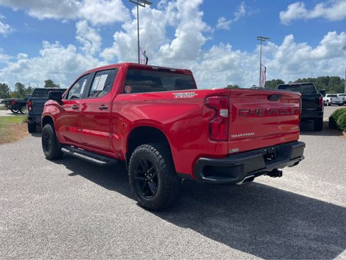 Used 2021 Chevrolet Silverado 1500 Custom Trail Boss w/ LPO, Dark Essentials Package AWD/4WD image 7