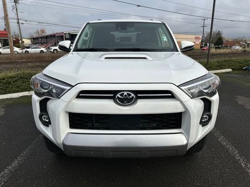 Used 2023 Toyota 4Runner TRD Off-Road Premium AWD/4WD image 9