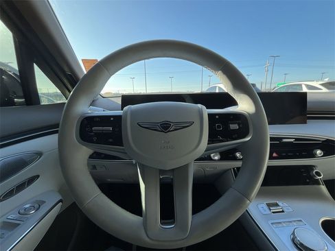 Used 2026 Genesis GV70 2.5T Advanced image 11