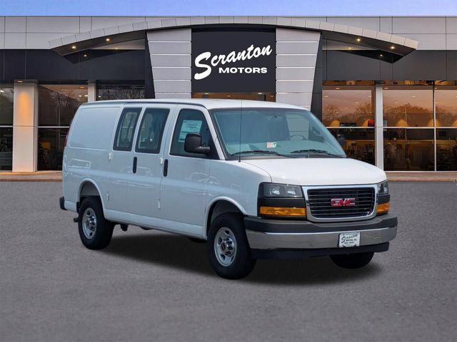 New 2026 GMC Savana 2500 w/ Chrome Appearance Package RWD image 7
