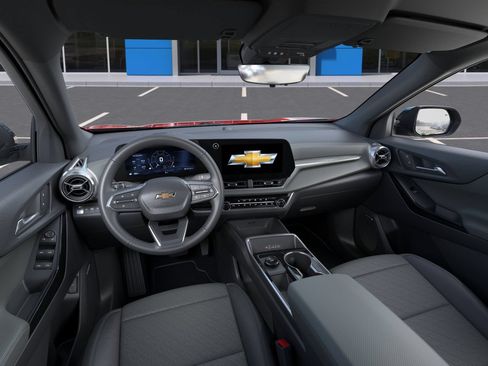 New 2026 Chevrolet Equinox LT w/ Convenience Package II AWD/4WD image 17