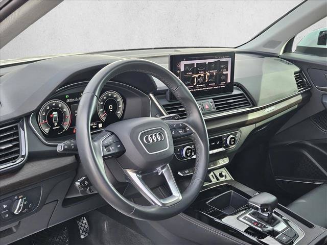 Certified 2025 Audi Q5 2.0T Premium Plus w/ Premium Plus Package AWD/4WD image 13