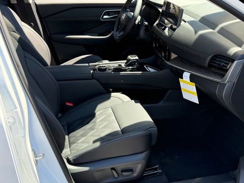 New 2026 Nissan Rogue Platinum AWD/4WD image 26
