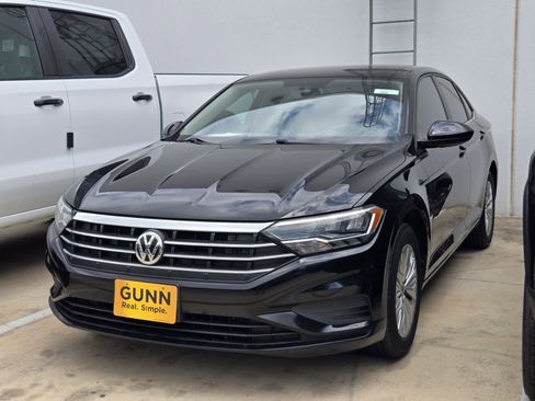 Used 2019 Volkswagen Jetta S FWD image 3