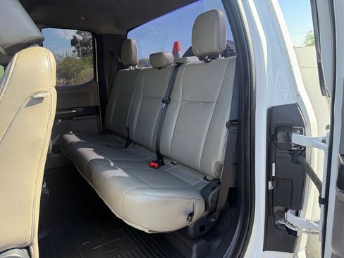 Used 2022 Ford F250 XL w/ STX Appearance Package RWD image 8