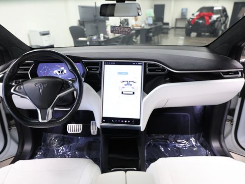 Used 2016 Tesla Model X Performance AWD/4WD image 23
