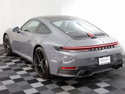 Used 2025 Porsche 911 Carrera image 18