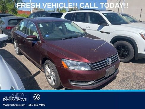 Used 2014 Volkswagen Passat 1.8T SE FWD image 1