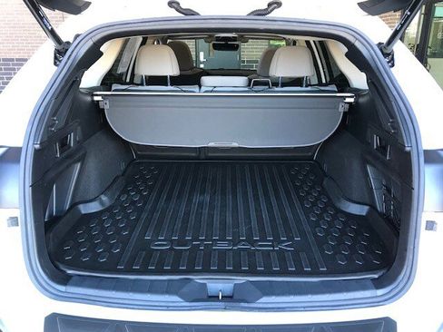 Used 2020 Subaru Outback Premium image 10