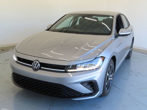 New 2026 Volkswagen Jetta Sport FWD image 9