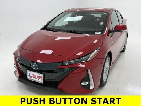Used 2021 Toyota Prius Prime Limited FWD image 4