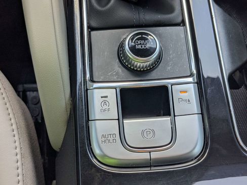 Used 2024 Kia Telluride S FWD image 30