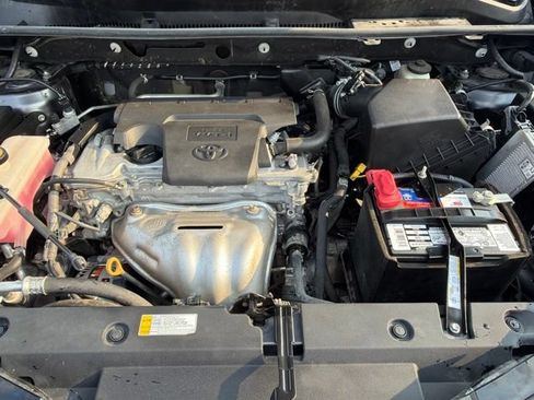 Used 2016 Toyota RAV4 LE AWD/4WD image 29