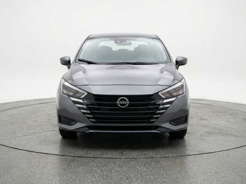 Used 2025 Nissan Versa SV image 2