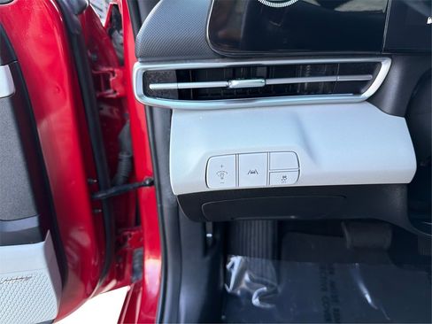 Used 2022 Hyundai Elantra Limited w/ Cargo Package image 18