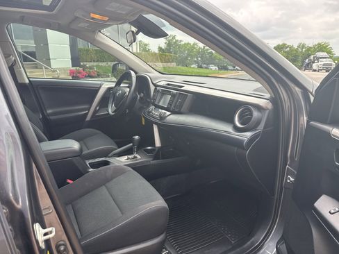 Used 2018 Toyota RAV4 XLE FWD image 22
