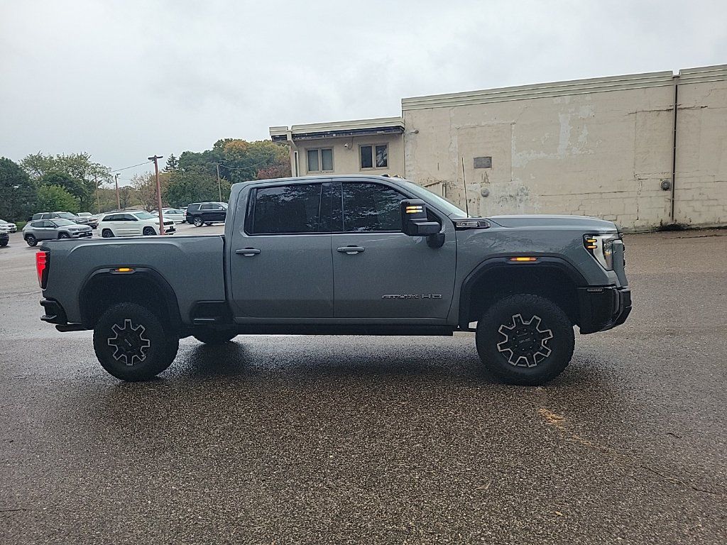 Used 2024 GMC Sierra 2500 AT4X AWD/4WD image 8