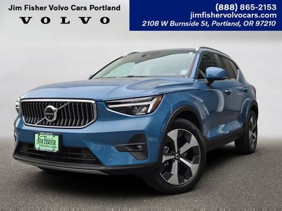 Certified 2023 Volvo XC40 B5 Plus w/ Climate Package