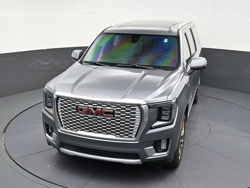 Used 2021 GMC Yukon XL Denali w/ Denali Premium Package RWD image 19
