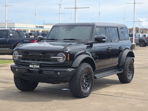 Used 2025 Ford Bronco Outer Banks AWD/4WD image 10
