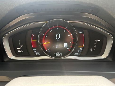 Used 2016 Volvo V60 T5 Platinum w/ 19" Sport Package FWD image 22
