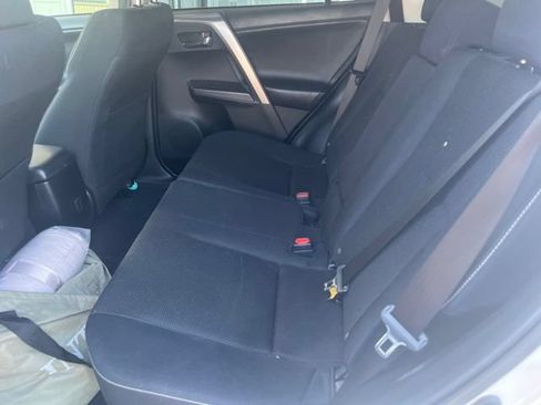 Used 2018 Toyota RAV4 XLE w/ Plus Extra Value Package FWD image 9