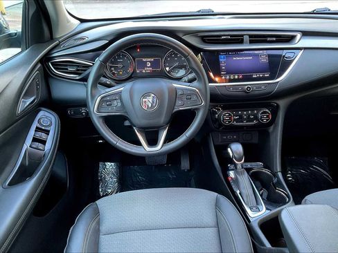 Used 2022 Buick Encore GX Select w/ Sport Touring Package image 5