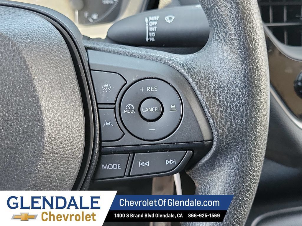 Used 2024 Toyota Corolla LE FWD image 31