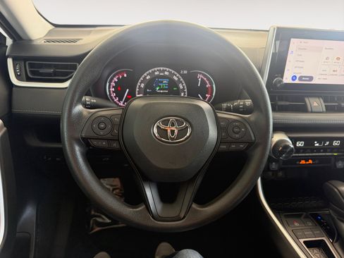 Used 2023 Toyota RAV4 XLE w/ Convenience Package FWD image 11