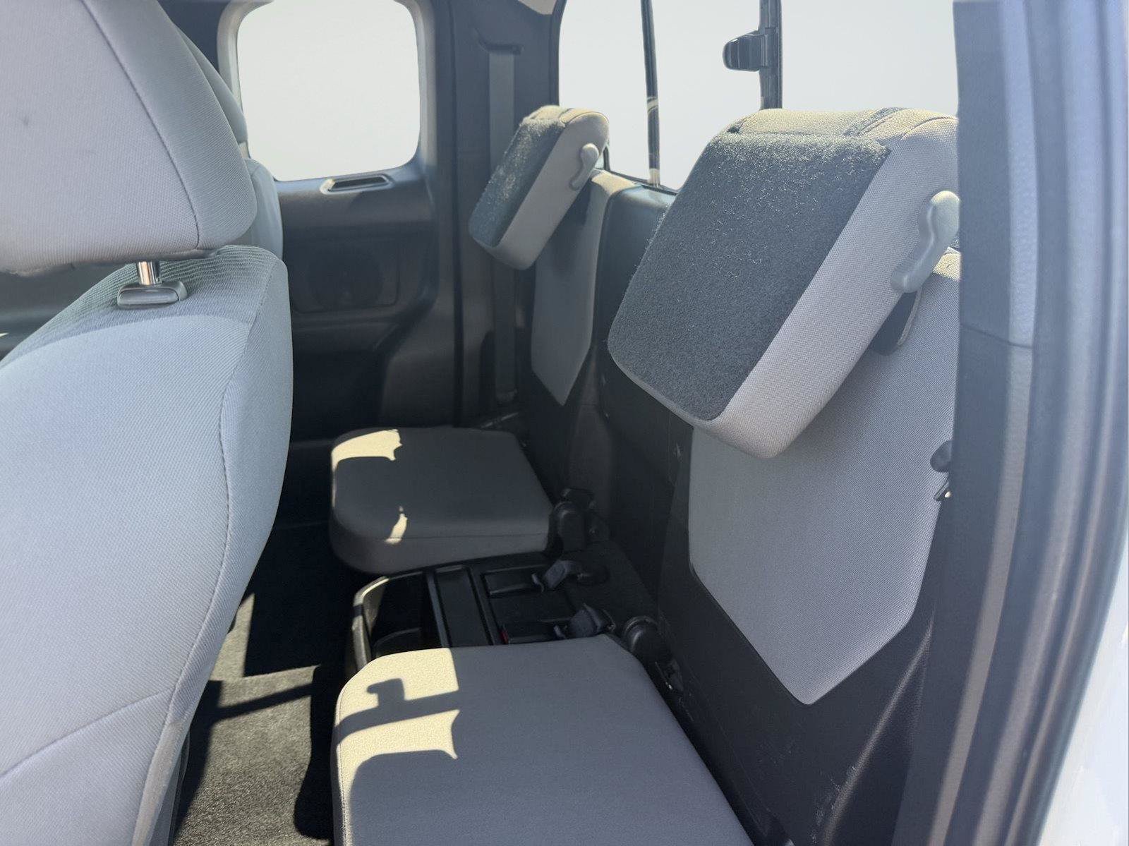 Used 2023 Toyota Tacoma SR RWD image 15
