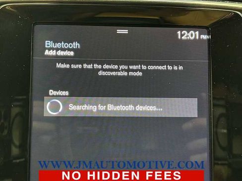 Used 2019 Volvo XC40 T5 Momentum image 25