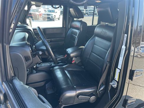 Used 2012 Jeep Wrangler Unlimited Sahara image 3