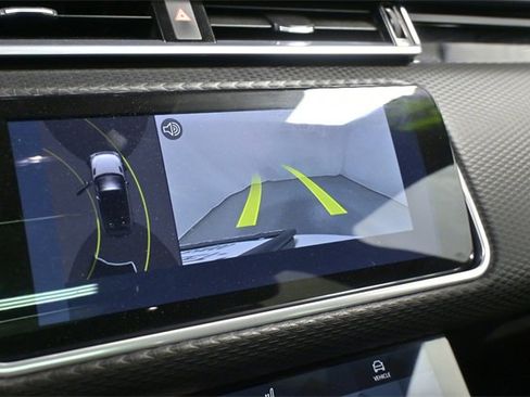 Used 2022 Land Rover Range Rover Velar R-Dynamic S image 26