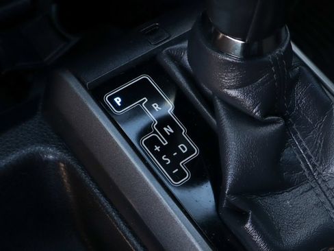 Used 2023 Toyota Tacoma TRD Off-Road w/ Technology Package RWD image 35