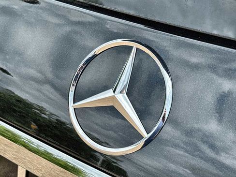 New 2026 Mercedes-Benz GLS 580 4MATIC image 16