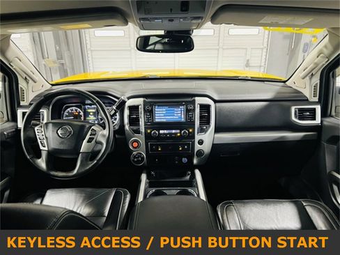Used 2018 Nissan Titan PRO-4X w/ Pro-4x Convenience Package image 3