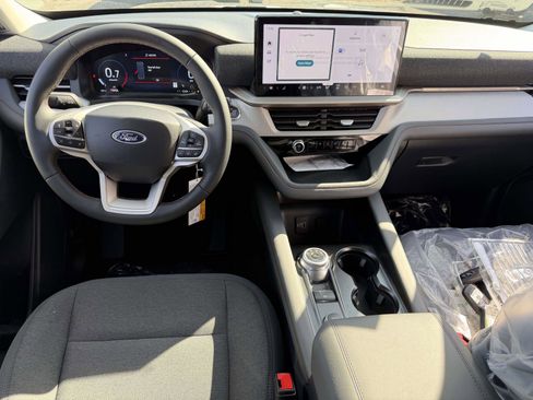 New 2026 Ford Explorer Active image 11