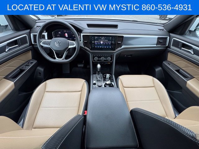 Certified 2023 Volkswagen Atlas Cross Sport SE w/ Panoramic Sunroof Package AWD/4WD image 14