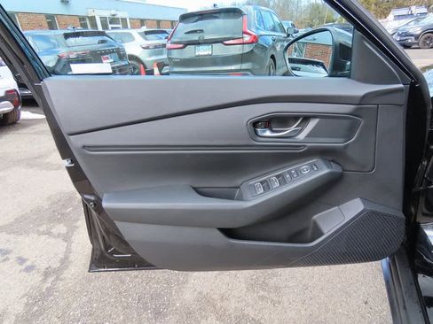 Used 2025 Honda Accord SE image 14