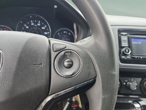 Used 2016 Honda HR-V LX image 32