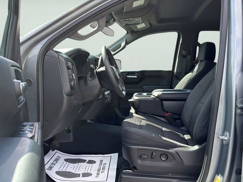 Used 2024 Chevrolet Silverado 1500 Custom Trail Boss w/ Dark Appearance Package image 18