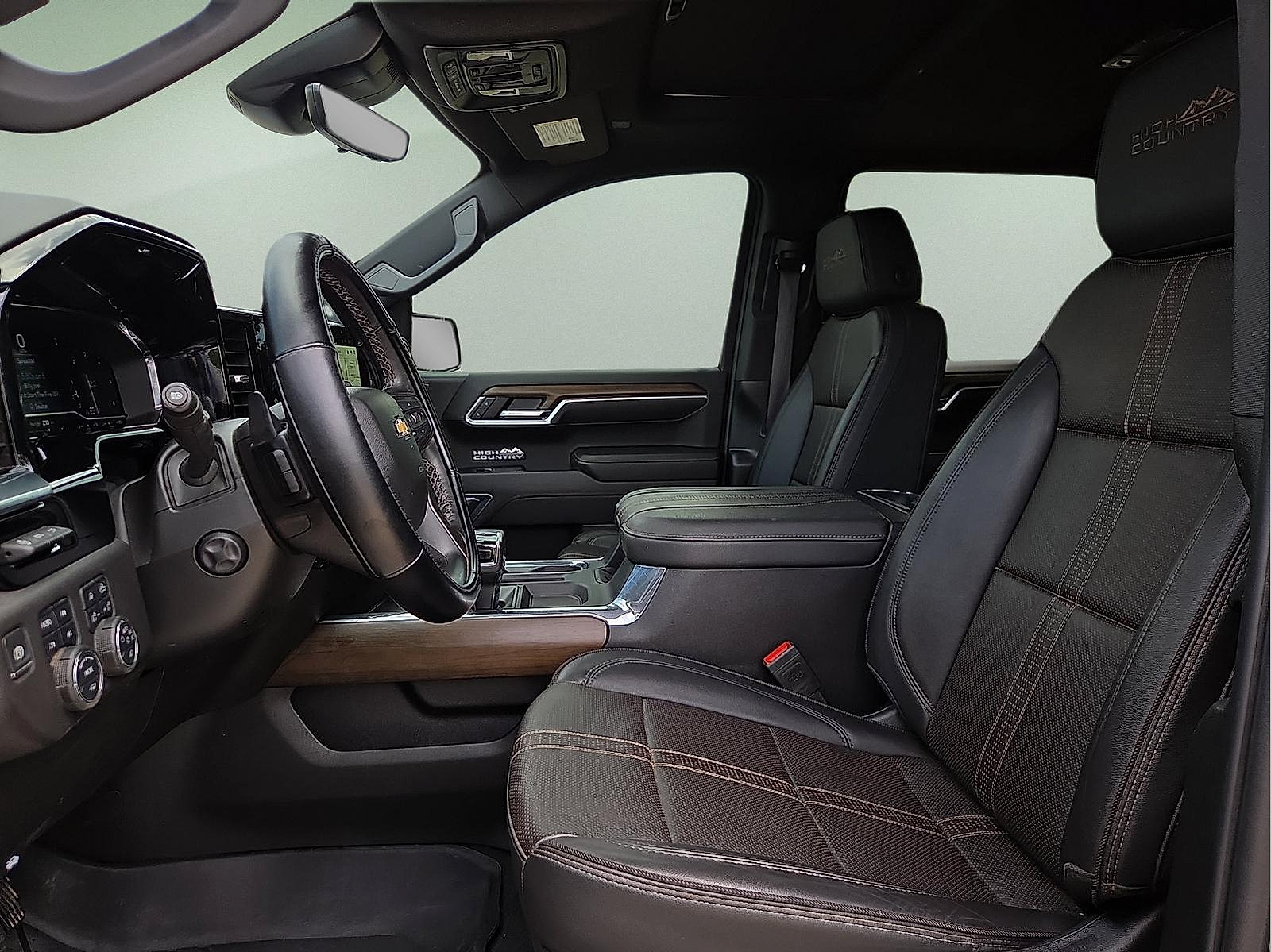 Used 2024 Chevrolet Silverado 1500 High Country w/ High Country Premium Package AWD/4WD image 14